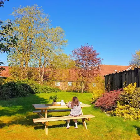 5 Minute Walk To Lego House - Perfect Location - Studio With Private Entrance - Garden On Site *