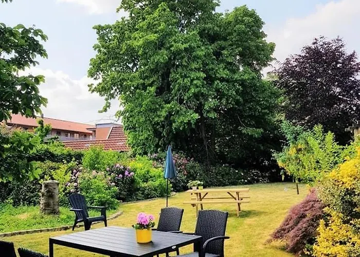 Сasa de vacaciones 5 Minute Walk To Lego House - Perfect Location - Studio With Private Entrance - Garden On Site *